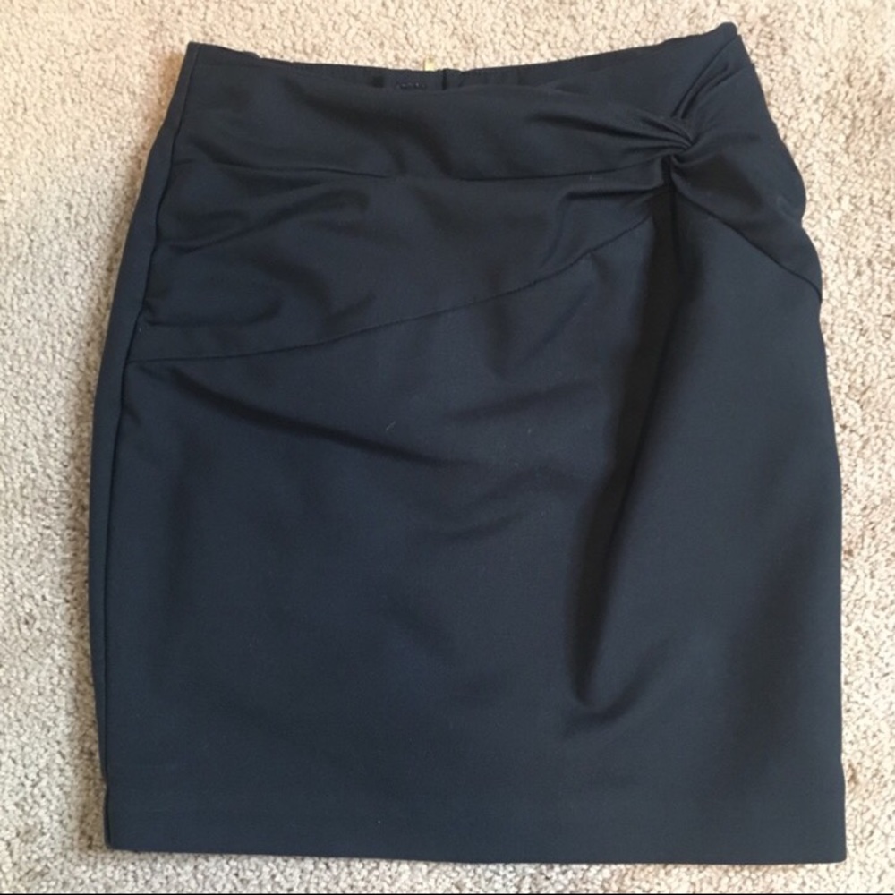 Black pencil skirt with knot detail